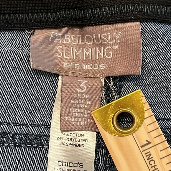 Chico's Fabulously Slimming Dark Wash Crop Blue Jeans Chico's Size 3/US Size 16 - Picture 7 of 15